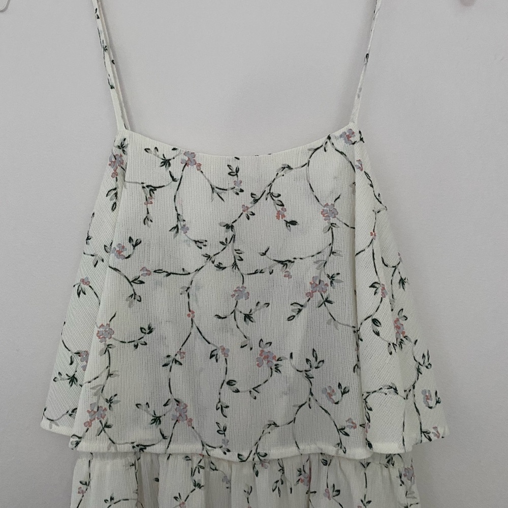 Native One sz Medium White floral maxi dress